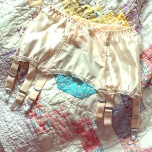 What Katie Did vintage rep. 6 strap garter belt